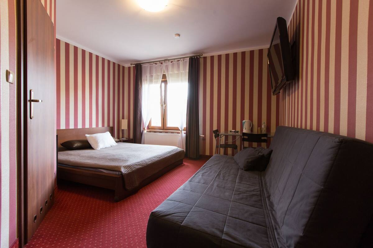 Deluxe Double Room (extra bed) | Laptop workspace, iron/ironing board (on request), free WiFi, bed sheets