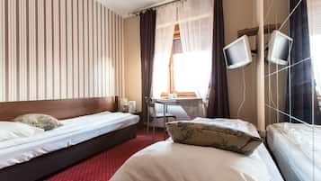 Deluxe Double or Twin Room | 1 bedroom, laptop workspace, iron/ironing board, free WiFi
