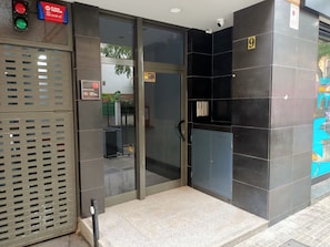 Exterior detail - Regina apartment, in the center of Lloret de Mar (Lloret de Mar)
