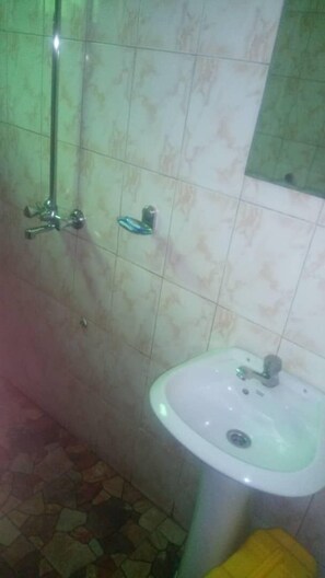 Dusche, Regendusche, Handtücher, Seife