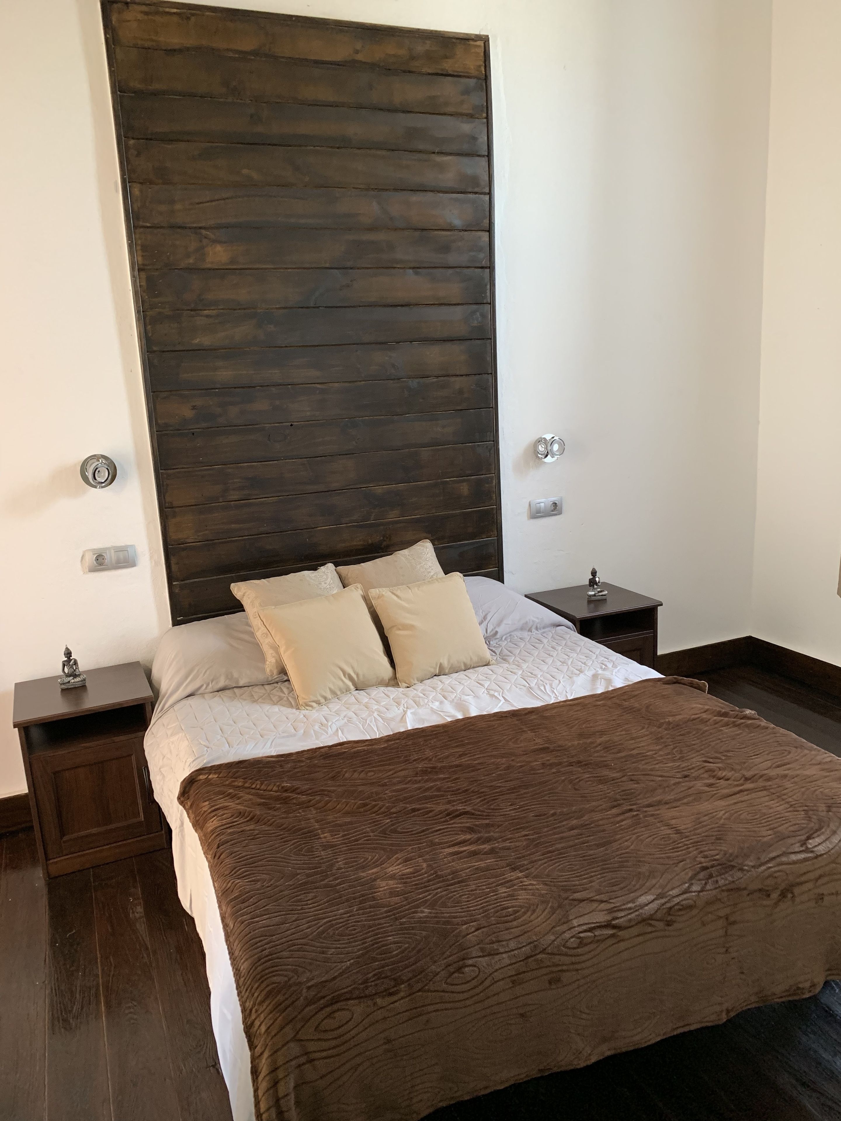 comfort room | 1 bedroom, hypo-allergenic bedding, down duvets, memory-foam beds