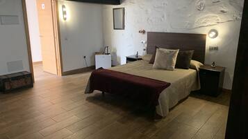 1 bedroom, hypo-allergenic bedding, down duvets, memory-foam beds