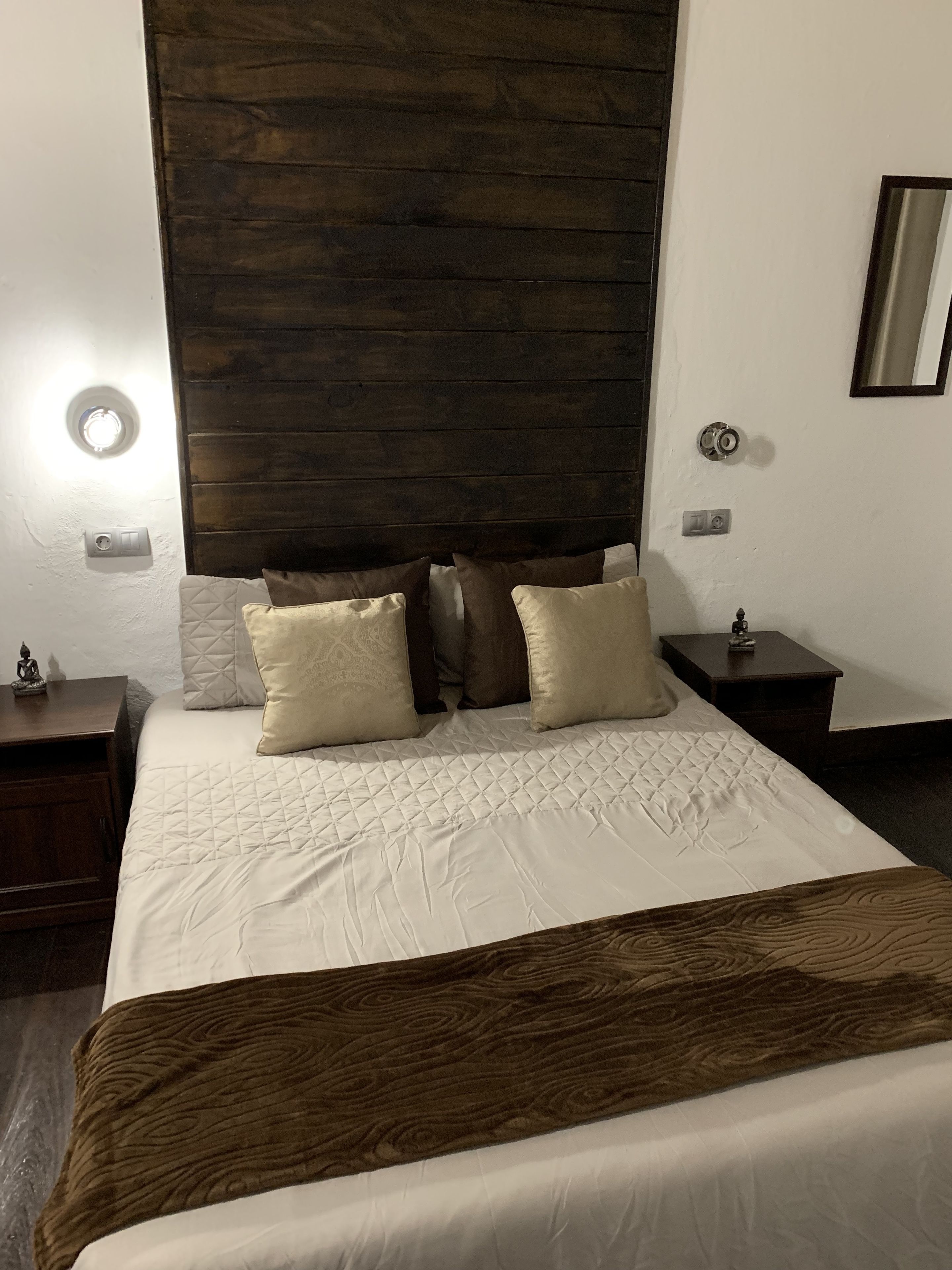 comfort room | 1 bedroom, hypo-allergenic bedding, down duvets, memory-foam beds