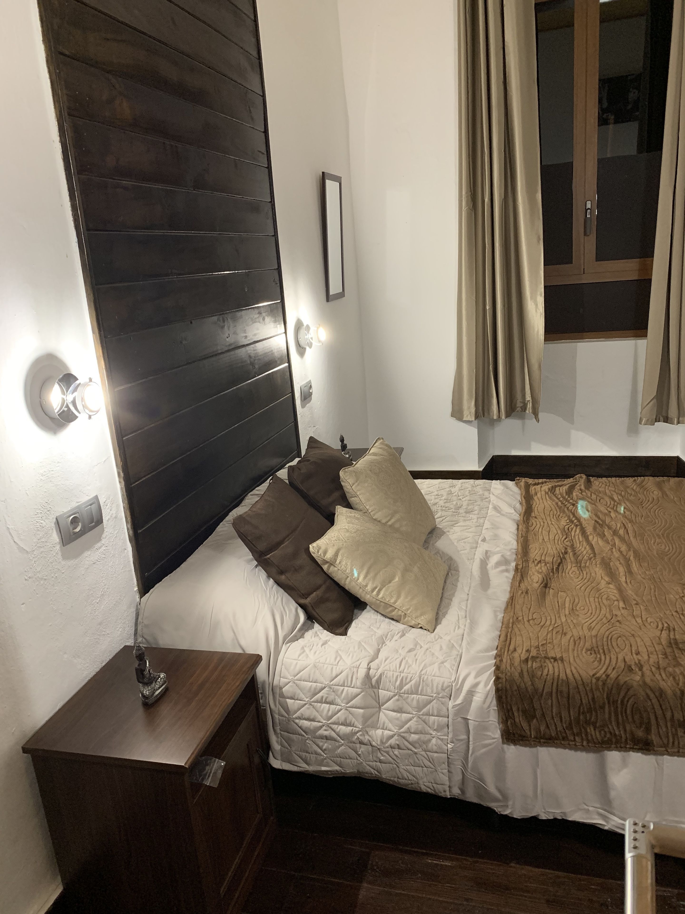 exclusive room | 1 bedroom, hypo-allergenic bedding, down duvets, memory-foam beds