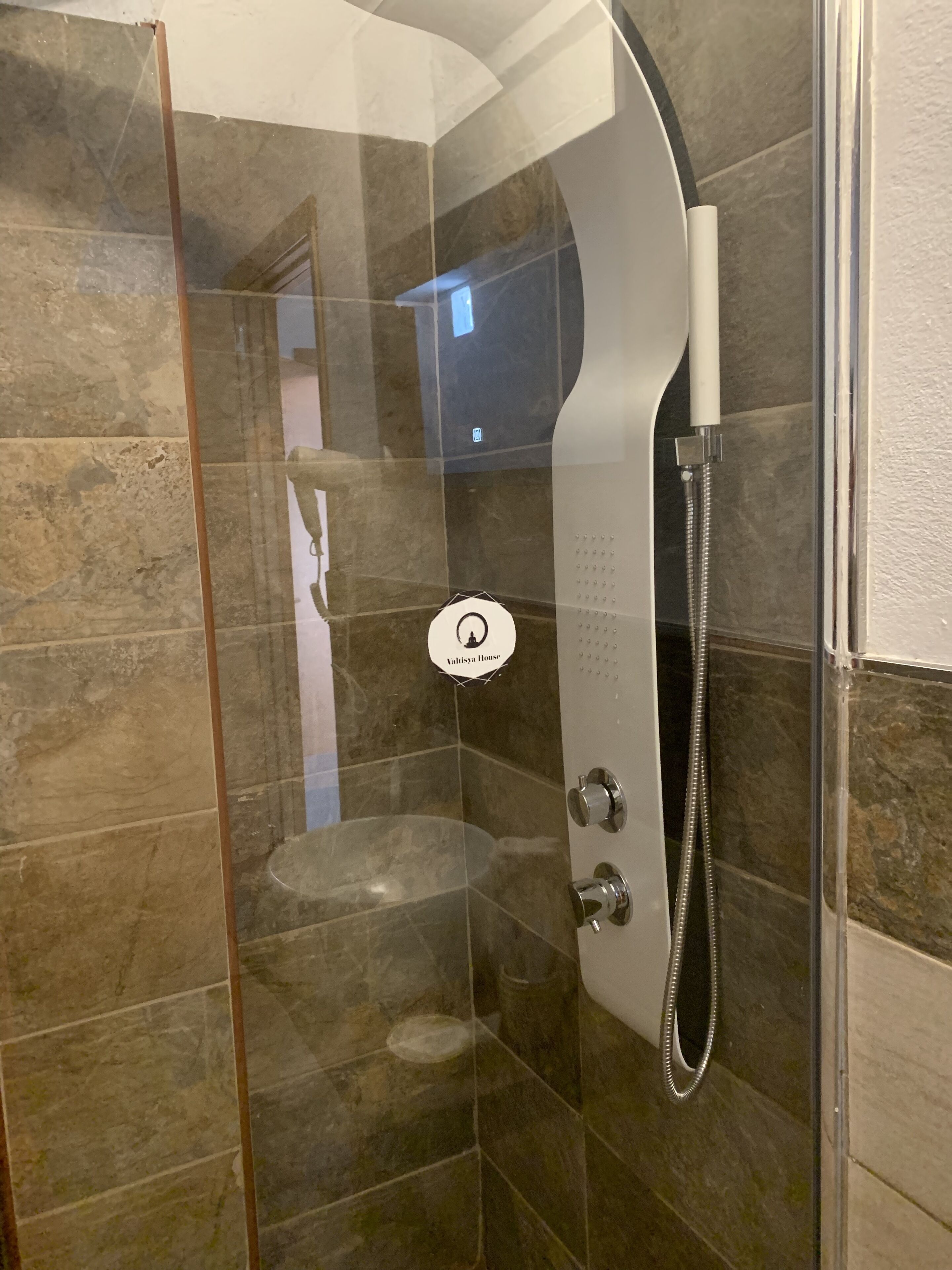 comfort room | bathroom | shower, hydromassage showerhead, free toiletries, hair dryer