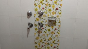 Economy Single Room | Bathroom - Hotel Balaji Palace (Jaipur)