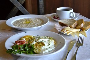 Sarapan Inggeris setiap hari dengan fi