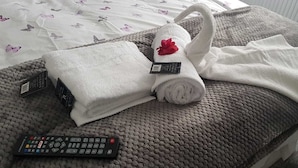 Unclassified image, 5 of 13, button - Hounslow central apartments (Hounslow)