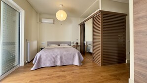 Luxury Apartment, 2 Bedrooms, 2 Bathrooms - Captain's Luxury Suite (Nea Smirni)