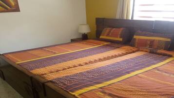 Comfort Villa | Desk, laptop workspace, blackout curtains, iron/ironing board