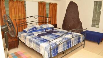 Literie de qualité supérieure, draps fournis