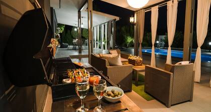 Alexs Villa, Nata - 3 Beds, 2 Baths, Private Pool. Wi-Fi, BBQ's, Refurbished