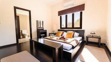 3 quartos, ferros/tábuas de passar roupa, Wi-Fi, roupa de cama