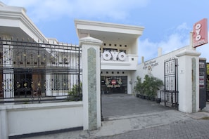 Exterior - Collection O 1061 Aliya Homestay (Yogyakarta)