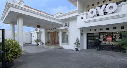 Collection O 1061 Aliya Homestay