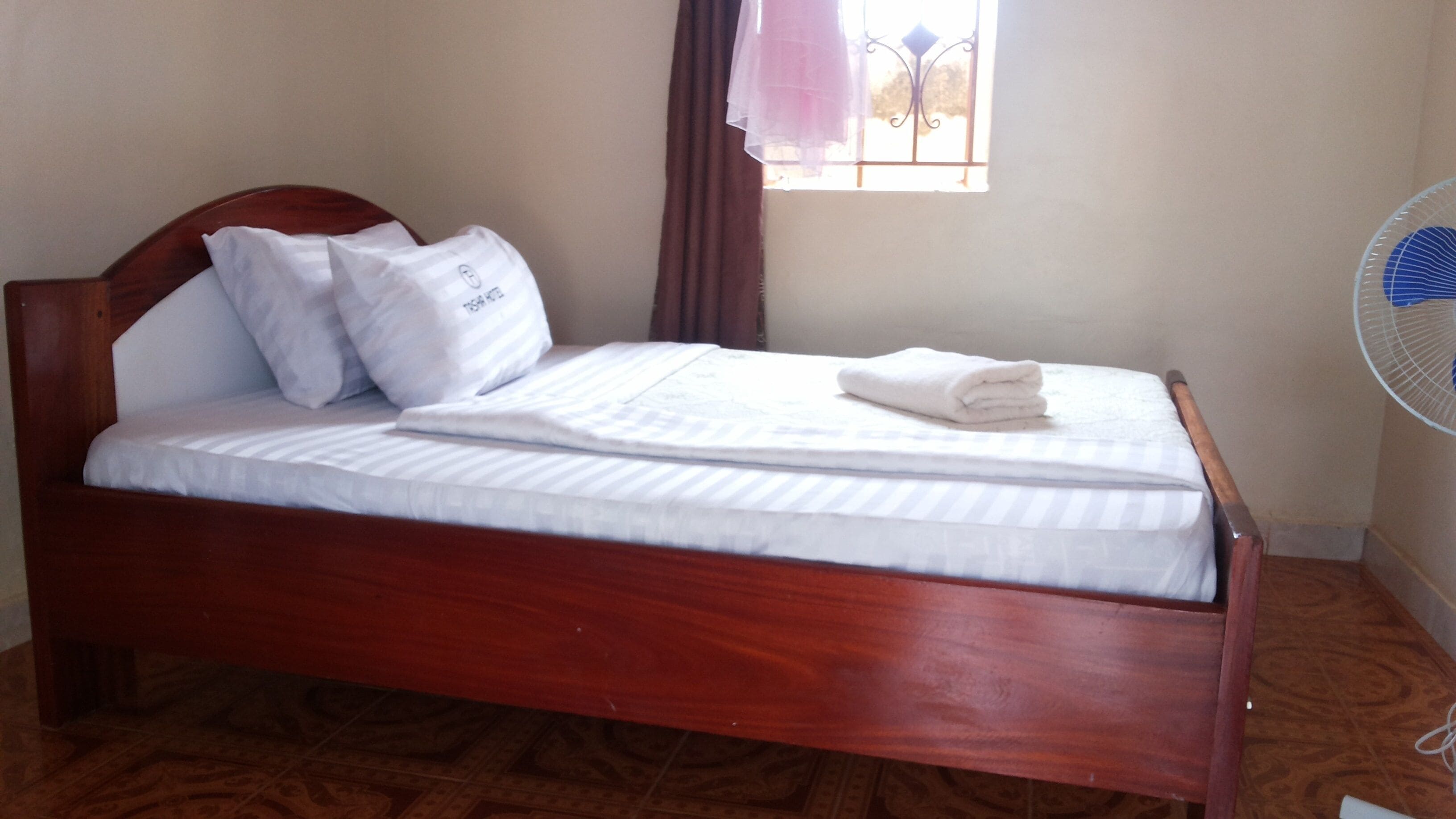 In-room safe, individually decorated, desk, laptop workspace