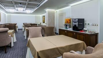 Café da manhã continental grátis todos os dias