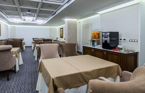 Café da manhã continental grátis todos os dias