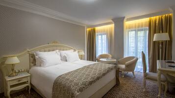 Deluxe-dobbeltværelse - balkon | Minibar, pengeskab på værelset, skrivebord