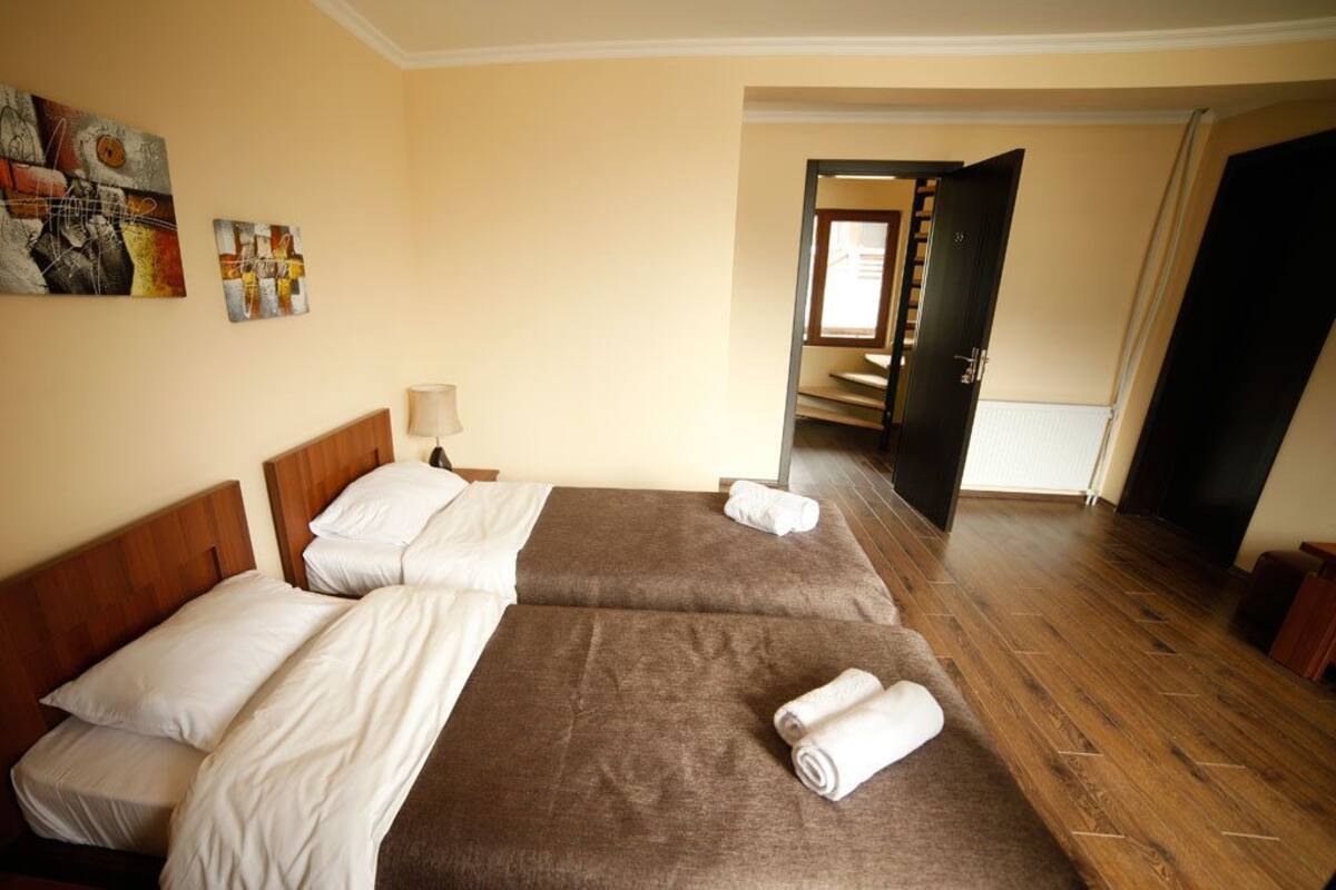 Cortinas blackout, insonorización y wifi gratis