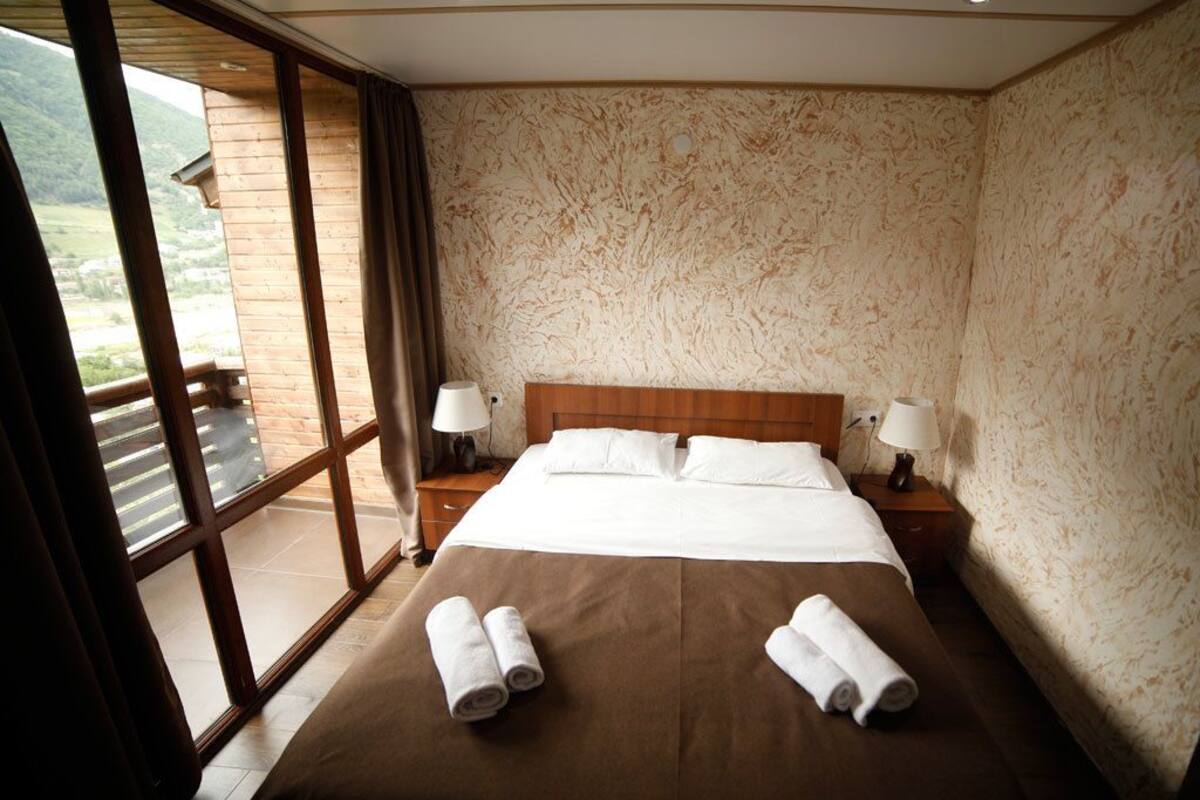 Cortinas blackout, insonorización y wifi gratis