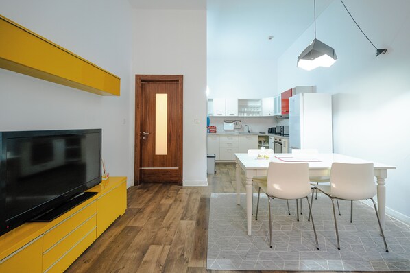 Apartment, 2 Bedrooms | Private kitchen | Fridge, microwave, stovetop, cookware/dishes/utensils - Vallettastay St Mark (Valletta)