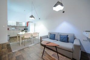Apartment, 2 Bedrooms | Private kitchen | Fridge, microwave, stovetop, cookware/dishes/utensils - Vallettastay St Mark (Valletta)
