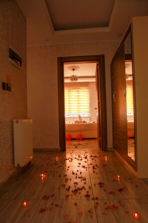 Suite, City View