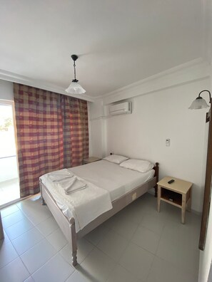 Desk, free WiFi, bed sheets - Ay Otel 2 (Antalya)