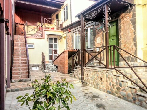 Apartment on Atskuri Str