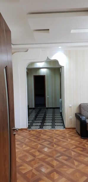 아파트 (8 Simon Kandelaki Str) | 책상, 다리미/다리미판, 무료 WiFi, 침대 시트