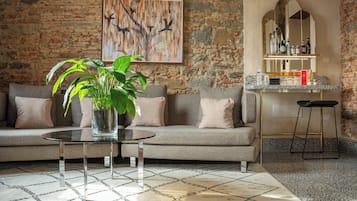 Suite ejecutiva, 1 cama King size, vista a la ciudad, torre | Sábanas de algodón egipcio, ropa de cama de alta calidad y edredón