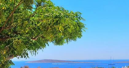 Luxury huviloita uima-altaalla, spa hydromasaz ja merinäköala (max 15 henkilöä)