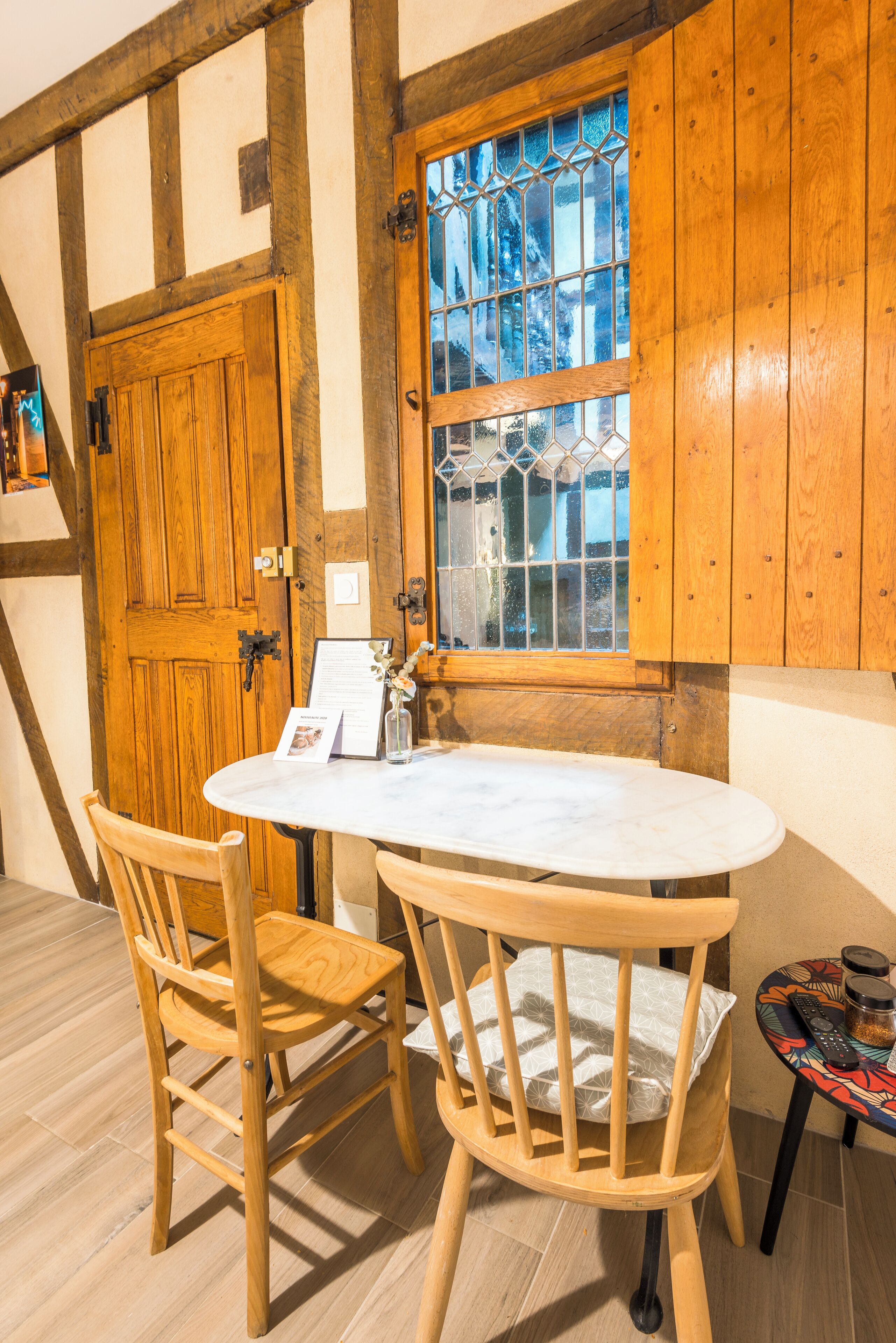 Habitación clásica, 1 cama de matrimonio | Decoración individual, mobiliario individual, wifi gratis y ropa de cama