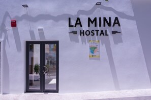 Front of property - Hostal La Mina (Conil de la Frontera)