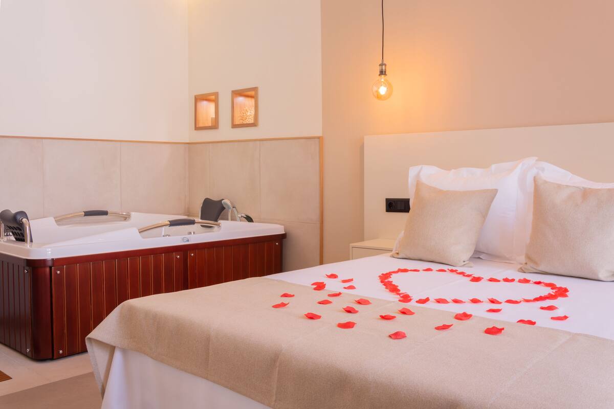 Double Room, Hot Tub