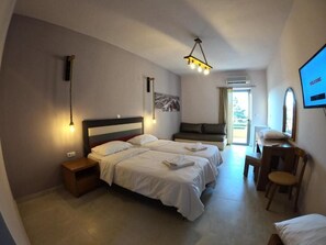 Premium bedding, in-room safe, blackout drapes, soundproofing - Dioni Hotel (Rethymno)