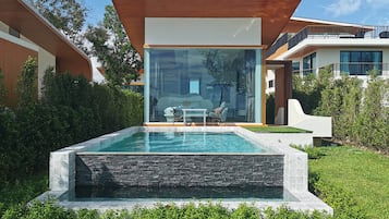 Pool Villa Beachfront | Italiaanse Frette-lakens, luxe beddengoed, donzen dekbedden, een minibar