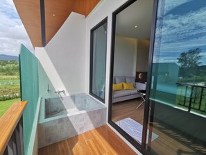 Deluxe Sea View with Balcony and Bathtub | Terrasse/patio