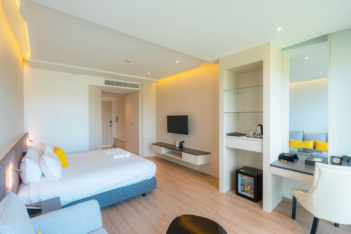 Quarto casal luxo | Lençóis italianos Frette, roupas de cama premium, edredons de pluma