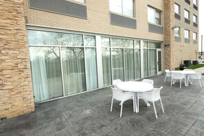 Terrace/patio - Holiday Inn Express & Suites (Auburn)