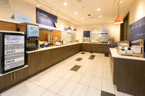 Café da manhã continental grátis todos os dias