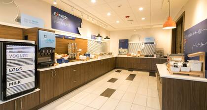 Holiday Inn Express & Suites