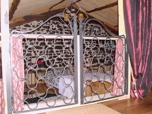1 bedroom, iron/ironing board, travel crib, free WiFi - NotreBergerie, Baffour La Chaise Dieu (La Chaise-Dieu)