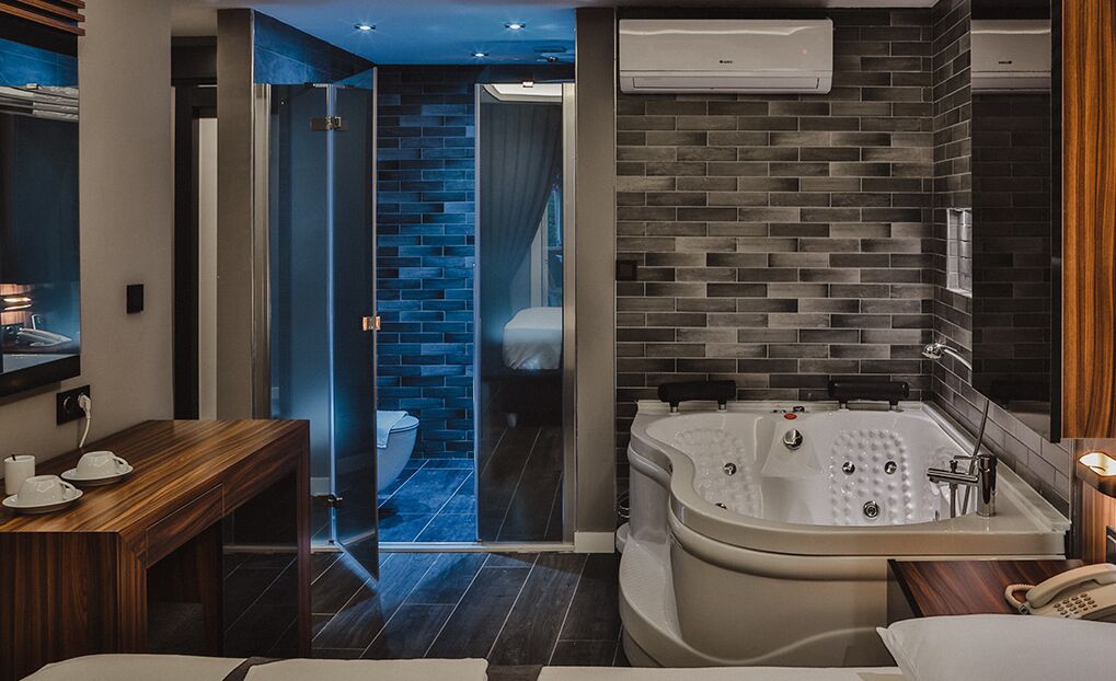 suite | 1 bedroom, in-room safe, soundproofing, free wifi