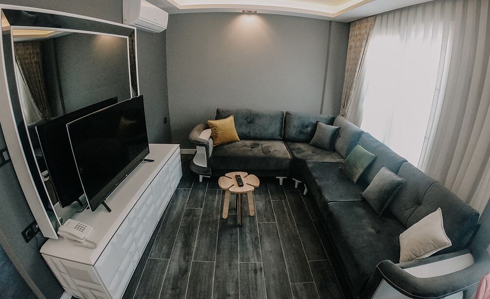 family room | 1 bedroom, in-room safe, soundproofing, free wifi