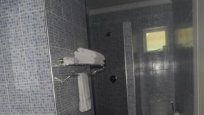 Apartment | Bathroom - Anse Norwa Self Catering (Mahé Island)