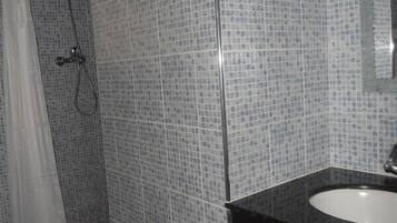 Apartment | Bathroom