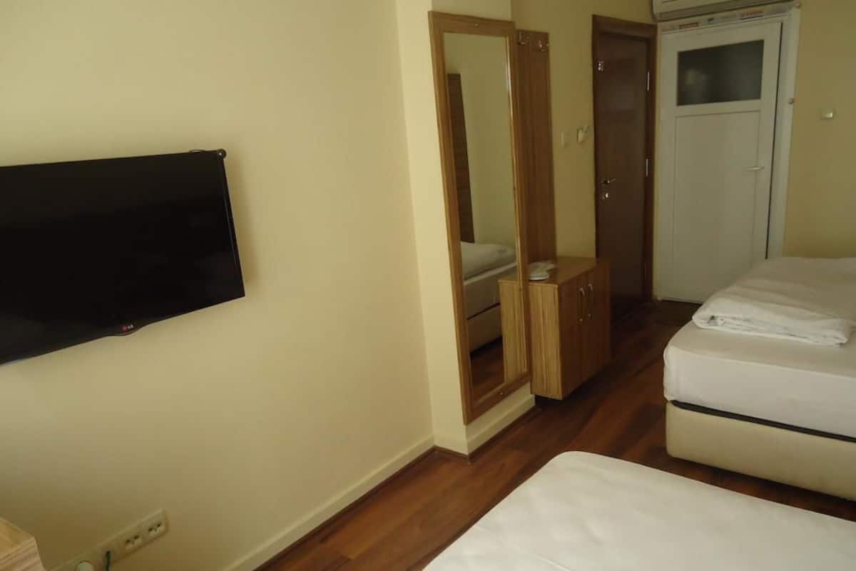 Standard Double or Twin Room | Free WiFi, bed sheets