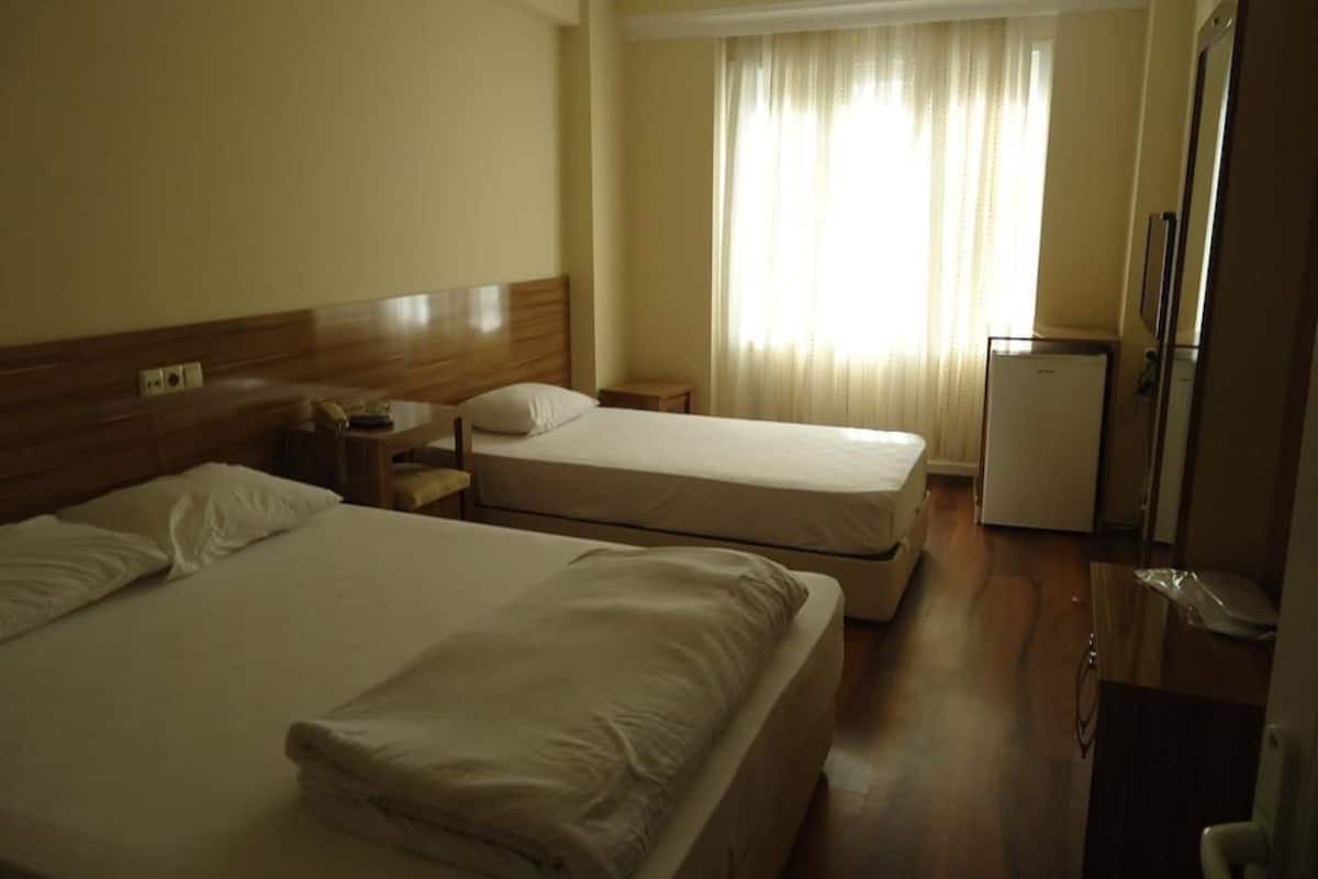 Standard Triple Room | Free WiFi, bed sheets